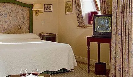 Отель Aherne's Townhouse And Seafood Restaurant 4*