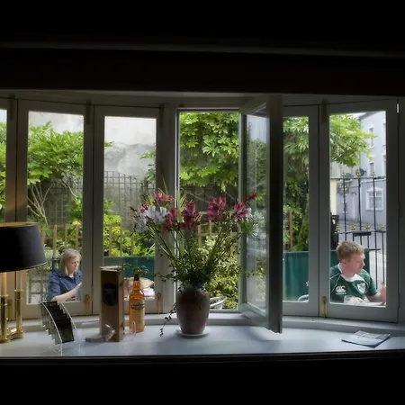 Aherne's Townhouse And Seafood Restaurant Hotel