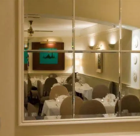 Aherne's Townhouse And Seafood Restaurant 4* Йол