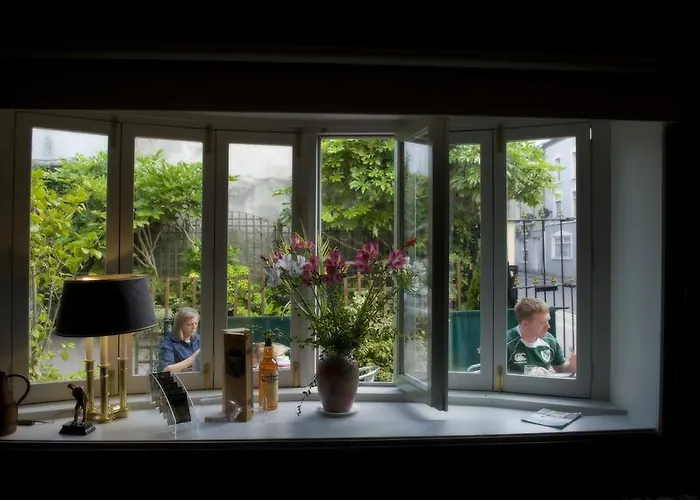 Aherne's Townhouse And Seafood Restaurant מלון