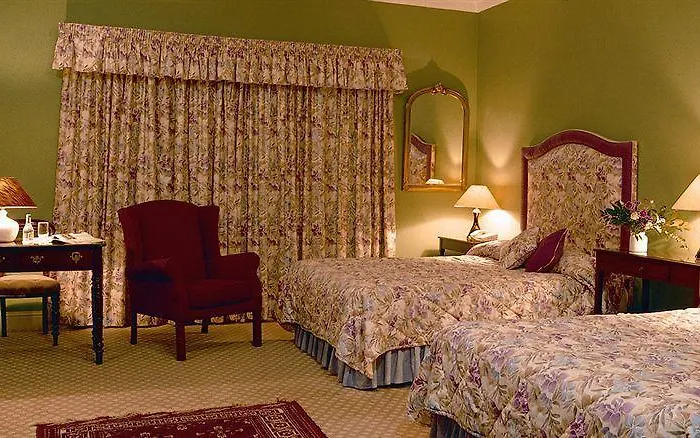 Aherne's Townhouse And Seafood Restaurant Hotel 4*
