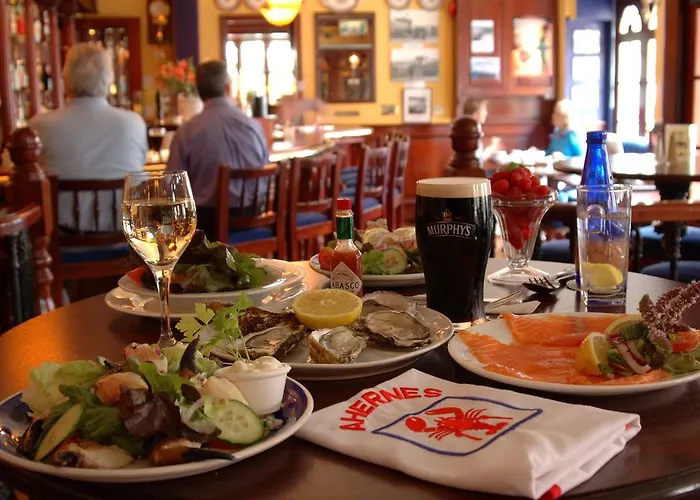 מלון Aherne's Townhouse And Seafood Restaurant יוגאל