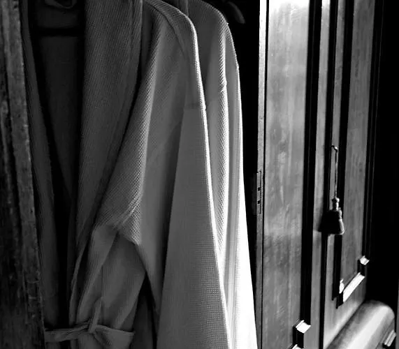 Aherne's Townhouse And Seafood Restaurant 4* יוגאל